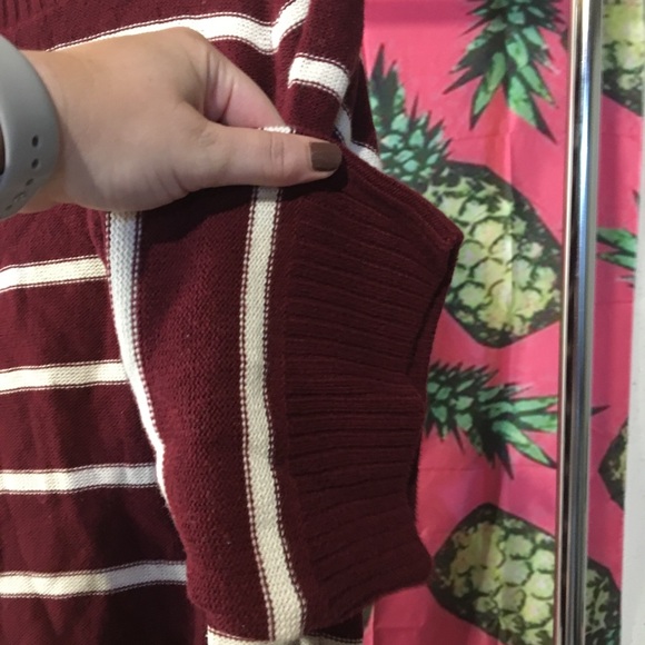 Old Navy Maroon White Striped Sweater Size L - Picture 4 of 5